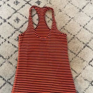 Lululemon workout top